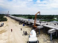 14 Ruas Tol Prioritas Jokowi Menanti Investor