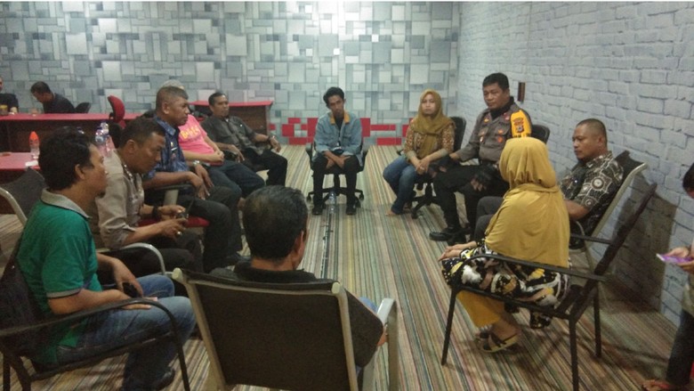 Heboh Isu Acara Musik di Makassar Disetop karena Ganggu Tidur Siang Wagub Heboh Isu Acara Musik di Makassar Disetop karena Ganggu Tidur Siang Wagub