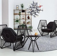 Desainer Kenneth Cobonpue menciptakan furnitur high-end bergaya futuristik yang terinspirasi dari karakter dan kisah Star Wars. Mulai dari lampu Jedi, kursi Darth Vader sampai kursi goyang Chewbacca. Foto: Dok. Boredpanda/Kenneth Cobonpue