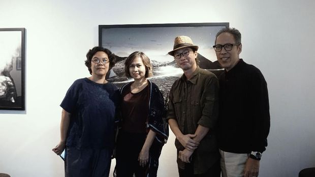 Jepretan 16 Gunung Berapi Aktif Rony Zakaria Dipajang di Jakarta