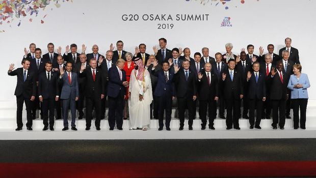 IHSG Menguat Kala Bursa Asia Jatuh, Terima Kasih Pak Jokowi!