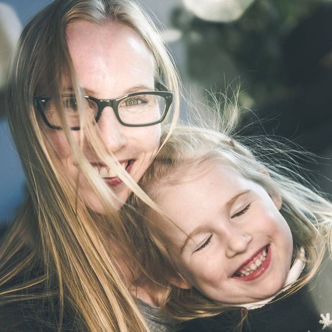 Ini Rhyanna Watson, ahli yoga yang jadi kontroversi karena ajarkan olahraga yoga tanpa busana. Rhyanna pun percaya bahwa aktivitas yoga tanpa busana yang dilakukannya telah mengubah hidupnya. Foto: Instagram