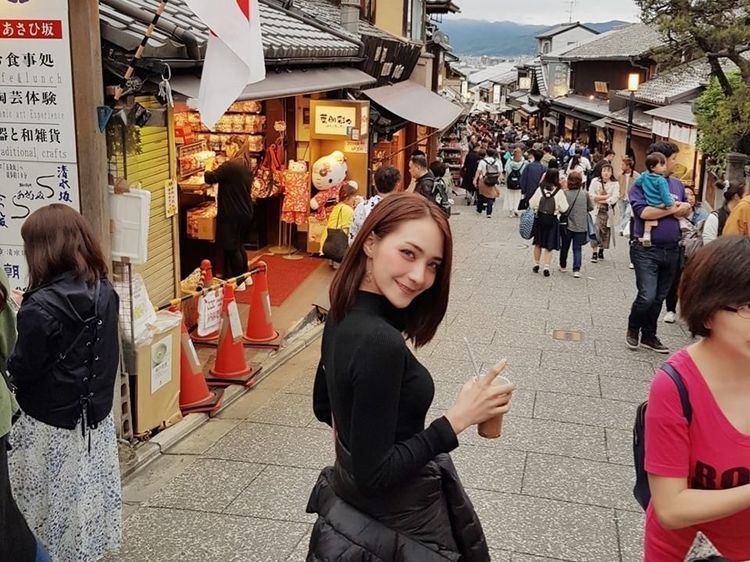 Cantiknya Bikin Kepincut, Guru TK yang Viral Ini Ternyata Hobi Ngopi