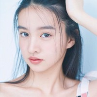 Koki mencuri perhatian setelah eksis di media sosial Weibo. Hello, this is Koki! I started Weibo! Like this field full of beautiful flowers, I wish we will be able to make a field of precious memories, tulis wanita cantik kelahiran 5 Februari 2003 itu pada postingan pertamanya. Dia berharap bisa membuat banyak memori luar biasa di Weibo. Foto: Instagram @koki