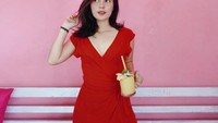 Nama Lidi Brugman mungkin masih baru di dunia hiburan Indonesia. Pesinetron pendatang baru ini, sering membagikan momen kulinerannya di berbagai tempat kekinian di Instagramnya. Foto: Instagram @lidibrugman