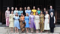 Iriana Jokowi diketahui turut hadir mendampingi Presiden Indonesia Joko Widodo menghadiri KTT G20 yang diselenggarakan di Osaka, Jepang. Du Xiaoyi/Pool via Reuters.