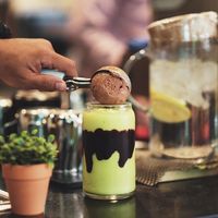 Slurpp! 5 Tempat Ini Punya Avocado Coffee yang Manis Creamy