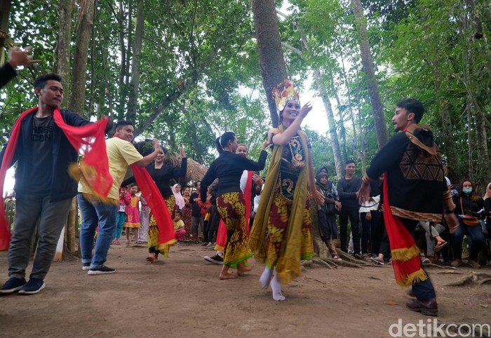 Sendratari Gandrung Jajang