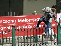 Video: Pro-Kontra Pagar Stasiun Cikini, Warga Sarankan Dibongkar