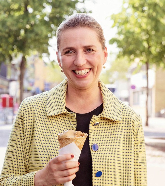 Mette Frederiksen pun bukan orang baru dalam pemerintahan. Ia telah menjadi anggota parlemen Denmark sejak pemilu 2001. Mette pernah bekerja sebagai Menteri Ketenagakerjaan dan Menteri Keadilan hingga akhirnya sukses jadi pemimpin partai. Foto: Facebook Mette Frederiksen