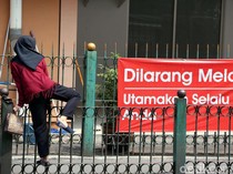 Sederet Alasan KAI Tak Bongkar Pagar Stasiun Cikini Meski Dilompati