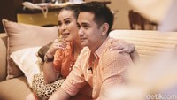 Jennifer Jill juga sempat menjelaskan jika rumah 3,5 lantai itu memiliki basement satu lantai.