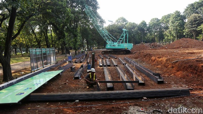 Pembangunannya MRT Jakarta Fase II telah dimulai sejak 24 Maret 2019. MRT Jakarta Fase II akan menghubungkan Bundaran HI-Kota