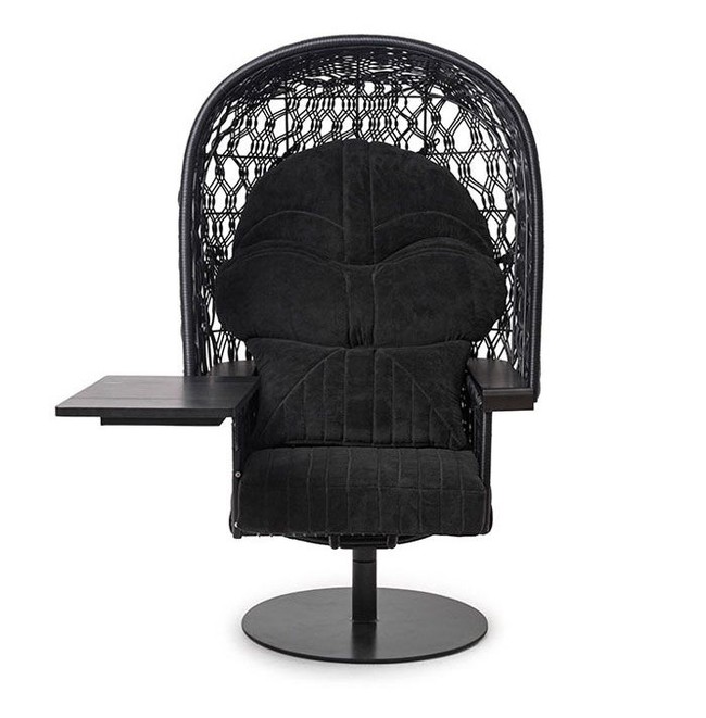 Karya bernilai seni tinggi tentu tak didapat dengan harga murah. Furnitur ciptaan Kenneth dijual mulai dari Rp 9,2 jutaan hingga Rp 56 jutaan. Tertarik beli? Foto: Dok. Boredpanda/Kenneth Cobonpue