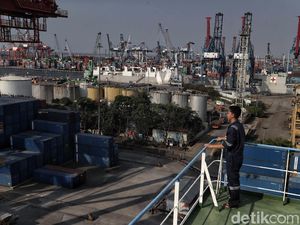 Neraca Dagang RI Moncer, Sampai Oktober Surplus Rp 440 T
