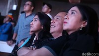 CT datang bersama keluarga.