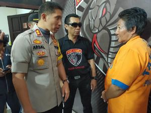 Saat Retno Tipu Tuhan dengan Gaya Royal
