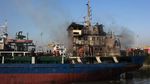 Kapal Kargo Terbakar di Surabaya