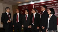 Perusahaan jasa sumber daya manusia, PT Shield On Service Tbk (SOSS) hingga akhir tahun 2019 menargetkan penjualan sekitar Rp 1,1 triliun, atau naik dari realisasi 2018 sebesar Rp 897 miliar. Perseroan mulai mengarap jasa SDM di sektor perkebunan dan pertambangan.