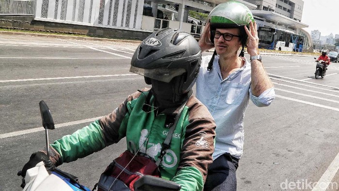 Jakarta menjadi salah satu kota yang berbiaya tinggi untuk para ekspatriat. Berdasarkan curvei Mercer, biaya hidup tahunan di Jakarta naik 12 peringkat menjadi ke-105.