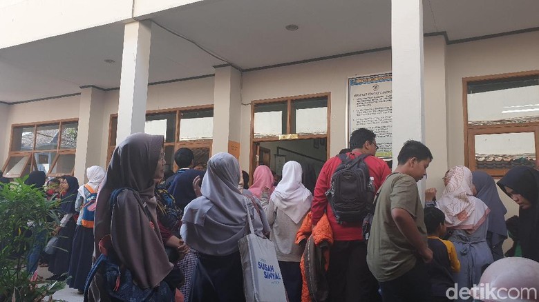 Kekecewaan Ortu di Bandung yang Terlempar dari Pilihan Pertama karena Zonasi Kekecewaan Ortu di Bandung yang Terlempar dari Pilihan Pertama karena Zonasi