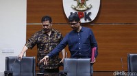 Tersangka Sendy Perico saat ini belum tertangkap. Laode juga mengimbau Sendy Perico untuk segera menyerahkan diri.