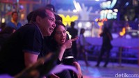 Kedatangan CT juga dalam rangka memeriksa persiapan akhir sebelum Trans Studio Jakarta dibuka untuk umum.