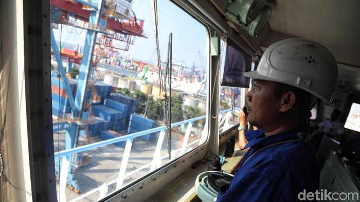 Setelah beberapa bulan mengalami defisit alias tekor, pada Mei 2019 posisi neraca perdagangan berbalik menjadi surplus.