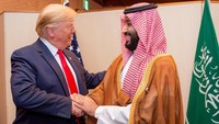 Dalam pertemuan di KTT G20 yang digelar di Osaka, Jepang, hari ini, Presiden AS Donald Trump memuji-muji MBS. Trump mengatakan bahwa MBS telah melakukan pekerjaan yang spektakuler. (Foto: Reuters)