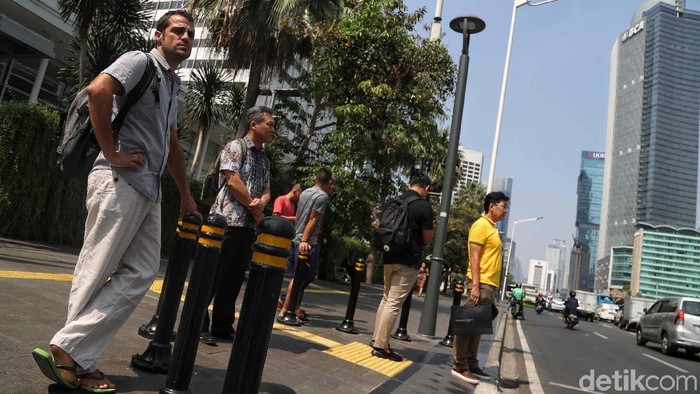 Jakarta menjadi salah satu kota yang berbiaya tinggi untuk para ekspatriat. Berdasarkan curvei Mercer, biaya hidup tahunan di Jakarta naik 12 peringkat menjadi ke-105.