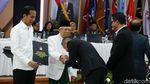 Momen Jokowi-Maruf Ditetapkan Sebagai Presiden dan Wapres Terpilih