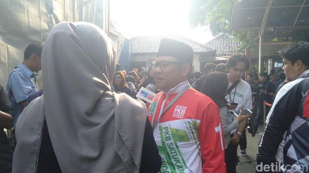 Penetapan Presiden-Wapres Terpilih, Menteri hingga Ketua DPR Tiba di KPU