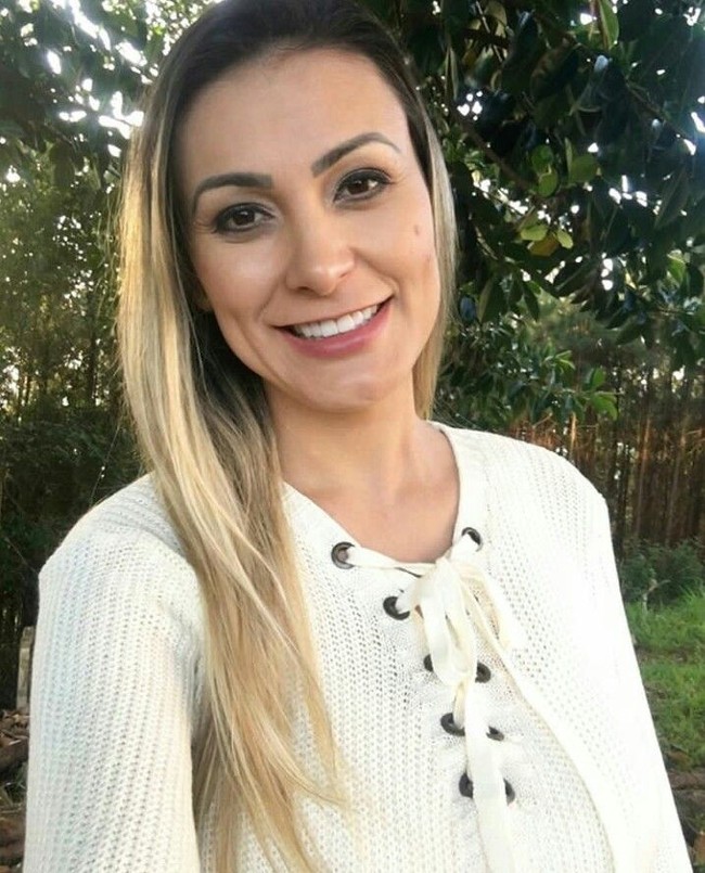 Andress bahkan mengaku telah mati suri. Setelah ia sadar dari kematian singkatnya, Andressa mengaku kembali ke jalan Tuhan. Foto: Dok. Instagram