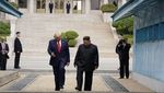 Momen Trump Jadi Presiden AS Pertama yang Injakkan Kaki di Korut