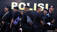 Polda Metro Jaya menyiapkan 10 ribu personel untuk mengamankan jalannya kegiatan tersebut.