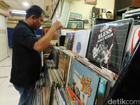 Fenomena Bisnis Piringan Hitam, Barang Jadul Laba Mantul