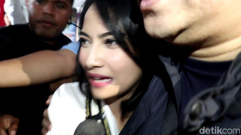 Vanessa Angel Maaf-maafan Sama Warga Rutan Sebelum Bebas Vanessa Angel Maaf-maafan Sama Warga Rutan Sebelum Bebas