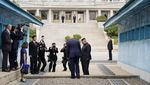 Momen Trump Jadi Presiden AS Pertama yang Injakkan Kaki di Korut