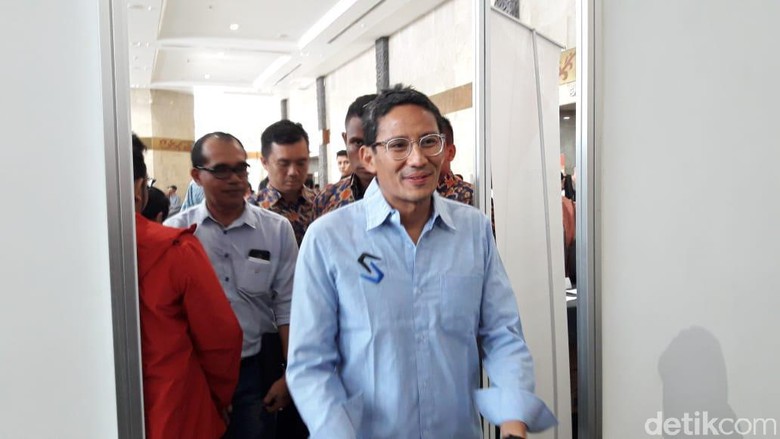 Sandi Yakin Bisa Buktikan OK OCE Lebih Baik dari Kartu Sakti Jokowi Sandi Yakin Bisa Buktikan OK OCE Lebih Baik dari Kartu Sakti Jokowi