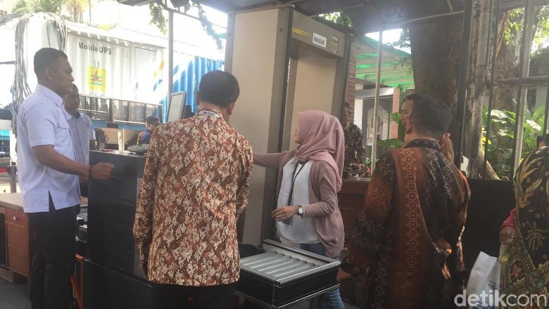 Paspampres Sterilkan KPU Jelang Penetepan Presiden Terpilih Paspampres Sterilkan KPU Jelang Penetepan Presiden Terpilih