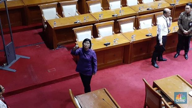 Ditemani Sang Anak, Destry Damayanti 'Ujian' Calon DGS BI