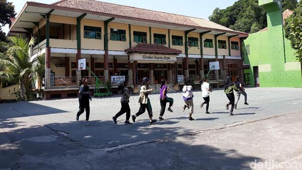 Lengangnya SMA di Solo pada Hari Pertama PPDB, Ternyata Ini Sebabnya
