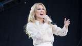 Kylie Minogue Ajak Years & Years Berdansa dalam A Second to Midnight