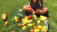 Sebelum memutuskan untuk menerapkan breatharian, Audra memilih untuk menjadi seorang vegetarian. Orang-orang menertawaiku saat aku menjadi seorang vegetarian 10 tahun lalu, sekarang vegan ada di mana-mana, tulis Audra di laman Facebook pribadinya (28/6/2019). Foto: Instagram audrabear