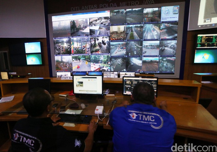 Tilang elektronik di kawasan Sudirman-Thamrin mulai berlaku 1 Juli 2019. Kamera CCTV tersebut akan merekam setiap pelanggaran lalu lintas.