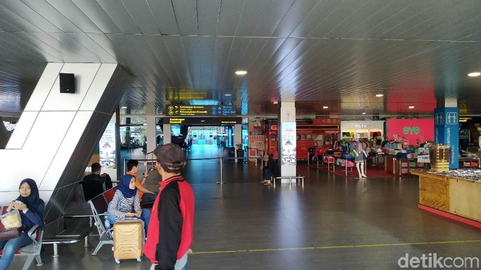 Bandara Husein Sepi
