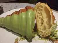 Joe & Dough: Santai Ditemani <i>Cookie Cup</i> dan Croissant Matcha yang Renyah Manis