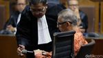 Senyum Sofyan Basir Saat Jalani Sidang Lanjutan