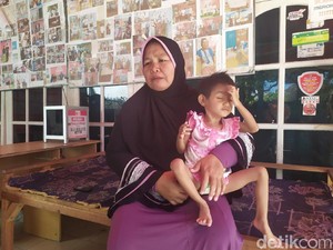 Kisah Pilu Nabila, Bocah Miskin Alami Gizi Buruk hingga Bocor Jantung