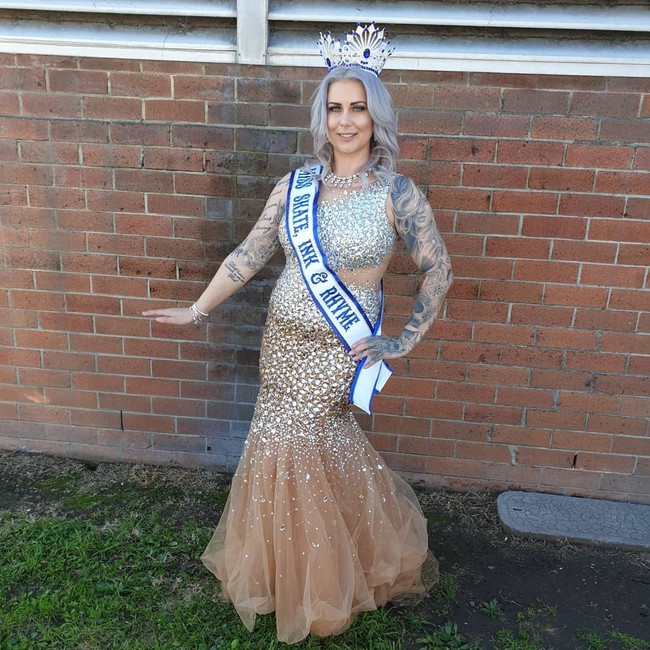 Punya profesi unik dan penampilan menarik, Blayze Williams pun sering muncul di berbagai majalah dan pemberitaan. Foto: Instagram @blayzewilliams